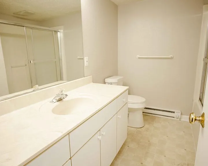 6730 Hill Ave — Photo 9