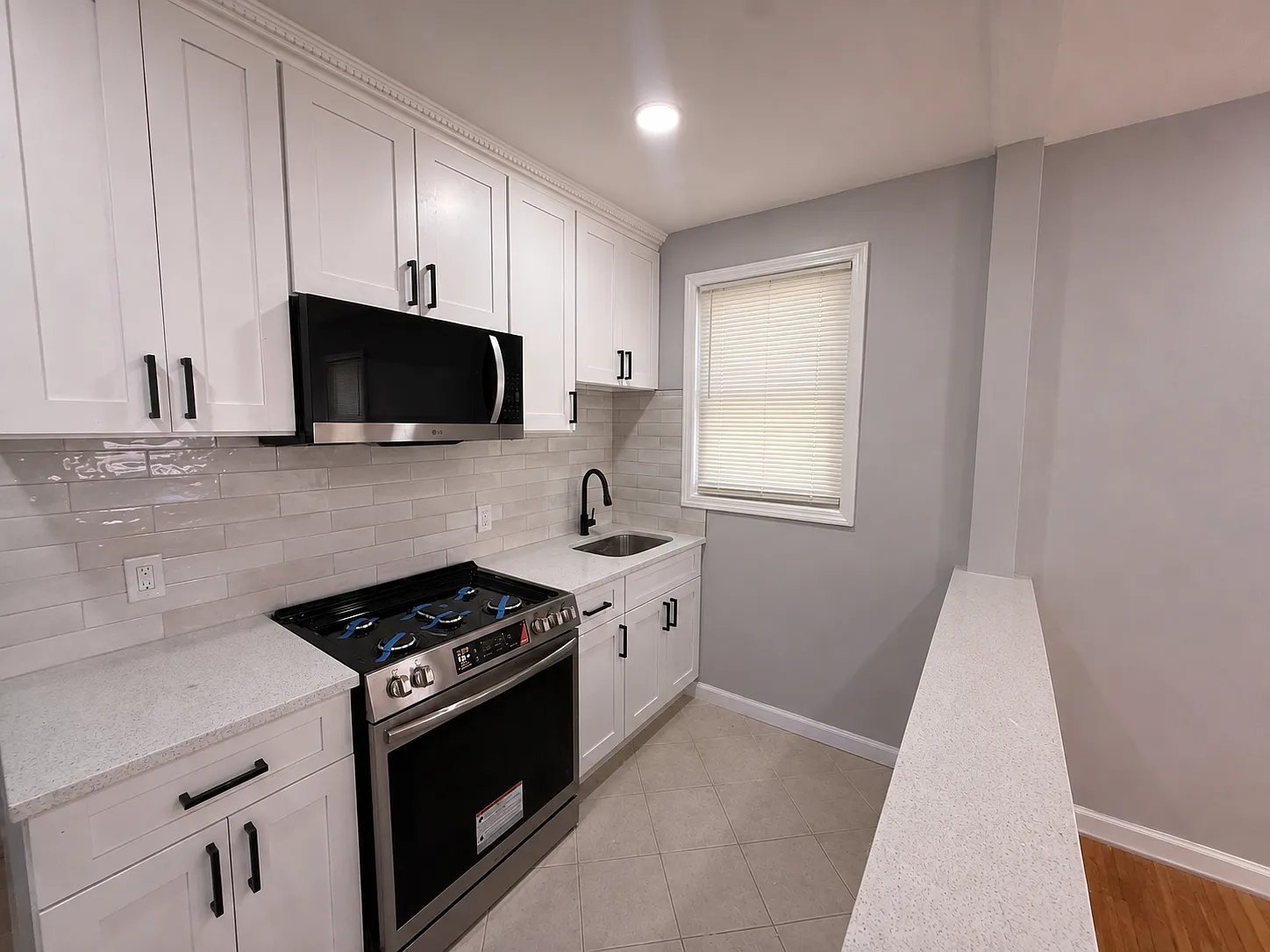 3 bed, $3,200 — Photo 1