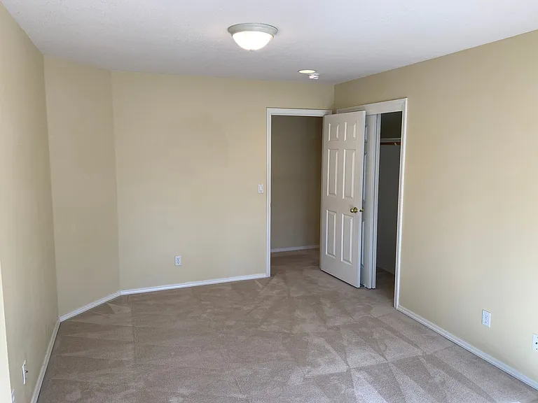 2895 Vintage Ave SE — Photo 13