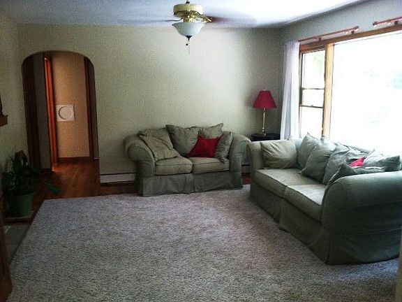 4th image of 825 E Highland Ave