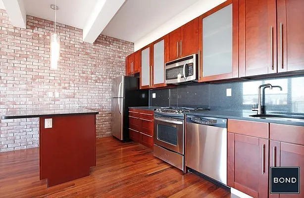 Rented by Bond New York | media 22