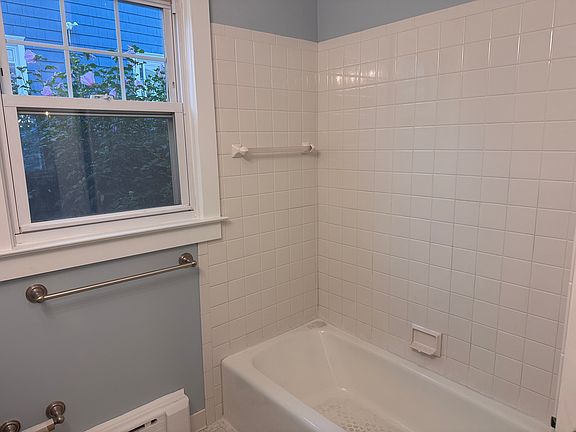 5th image of 51 Plymouth Rd #1