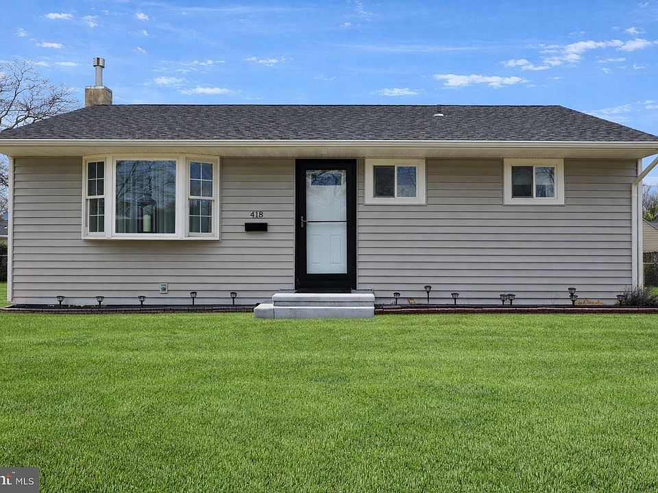 1st image of 418 Perkins Ln