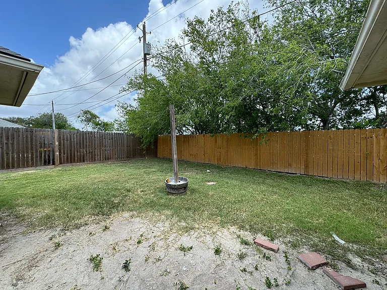 2842 Quebec Dr — Photo 28