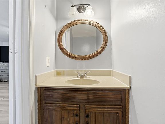 5th image of 3946 Lantana Pl
