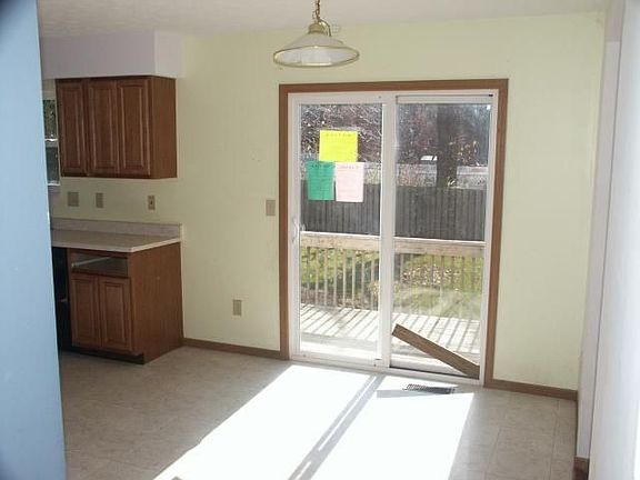 4th image of 7837 Fairfax Loop Dr