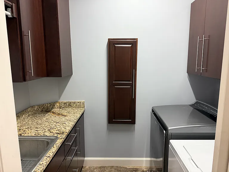 319 Taylam Rd — Photo 33