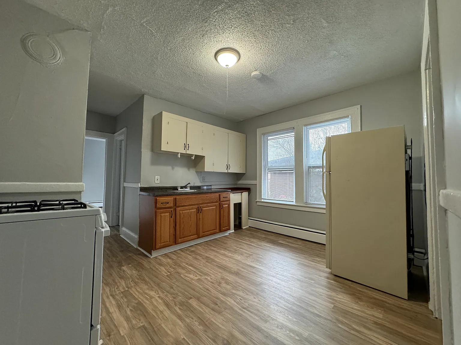208 Hamilton St — Photo 2
