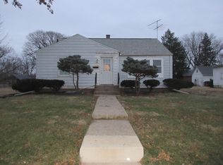 506 18th Ave, Sterling, IL 61081
