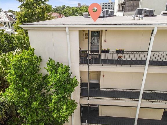 2nd image of 1430 Jackson Ave APT 405