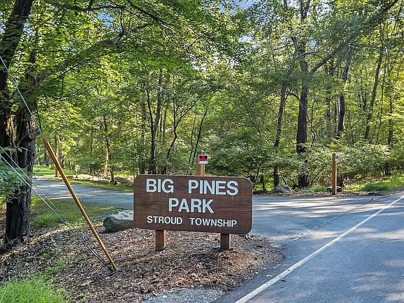 5th image of 4175 Sky Pine Way