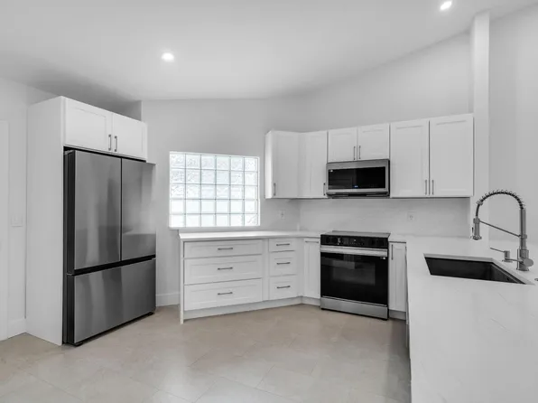 6171 Floral Lakes Drive, Delray Beach, FL 33484