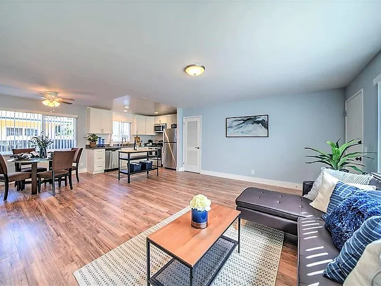2830 Flores St #16 — Photo 5