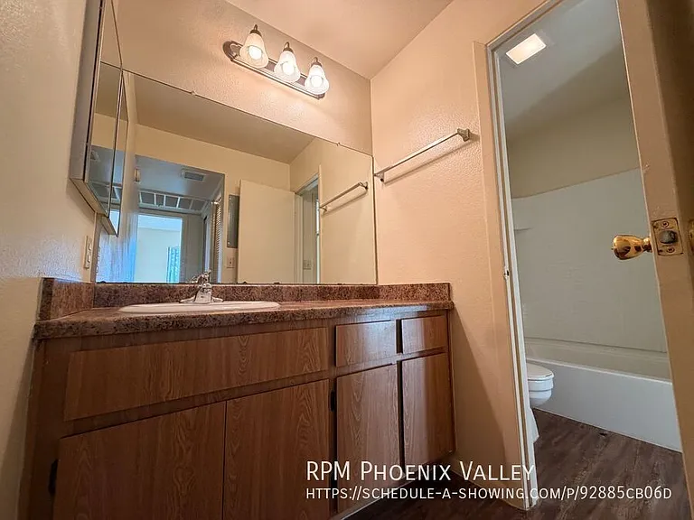 Parkside Apartments — Photo 44