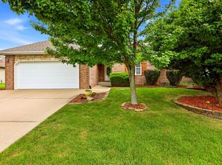 301 E Cypress St, Clever, MO 65631