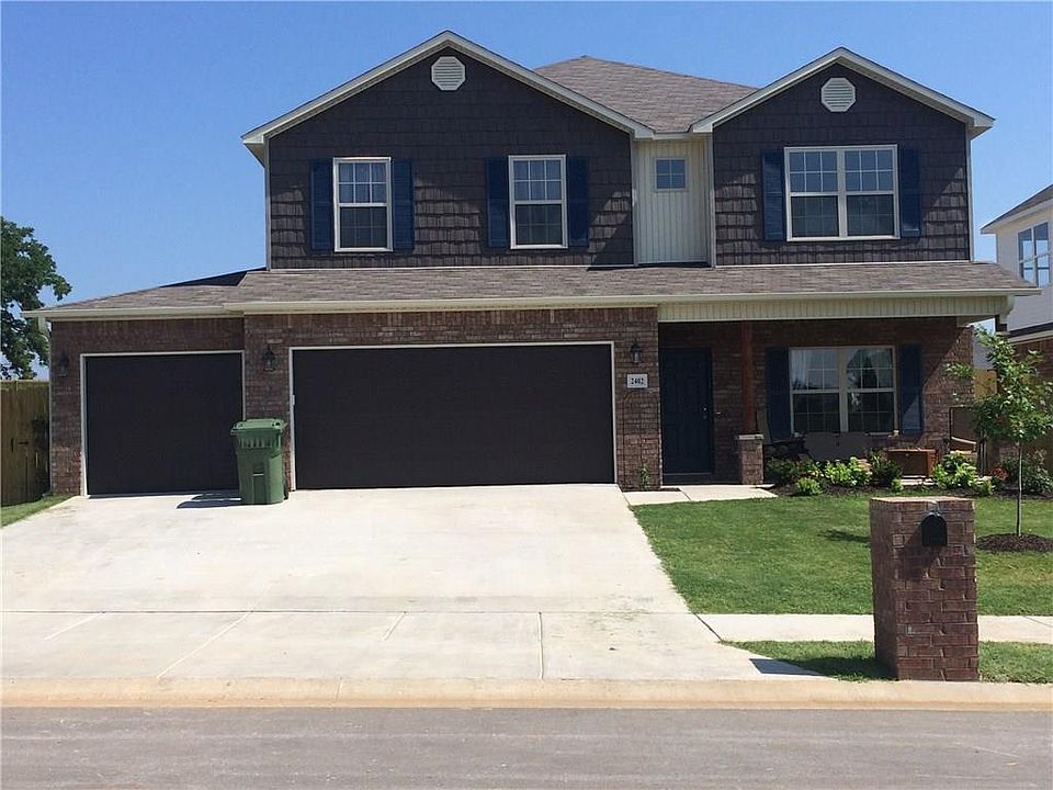 1st image of 2402 Lakewood Dr