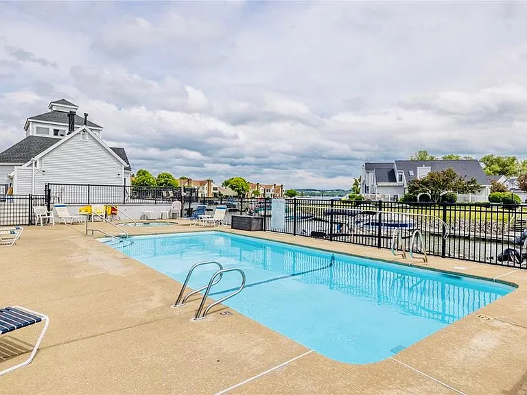 Yacht Club Dr — Photo 4