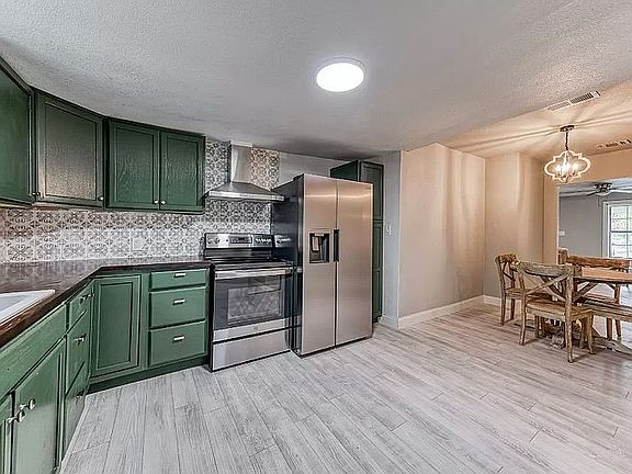 4th image of 1109 SE 20th St