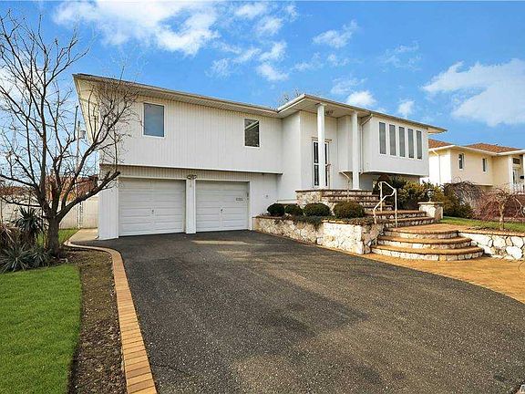 3rd image of 14 Chestnut Dr
