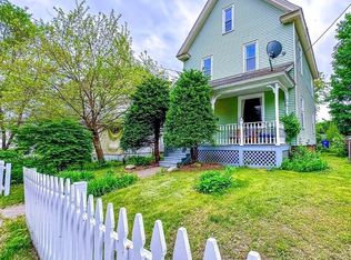 26 Finn St, Northampton, MA 01060
