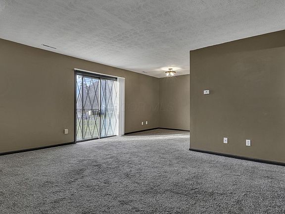 3rd image of 625 Country Club Dr APT H8