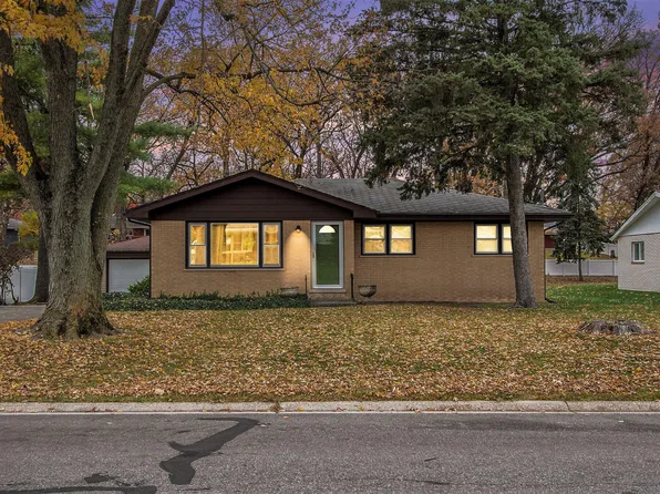 2238 Meadow Ln, Schererville, IN 46375