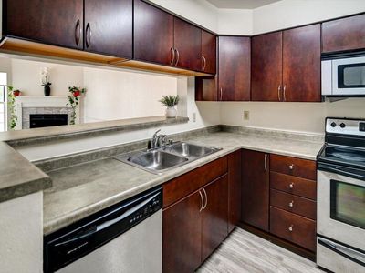 901 Harbor House Drive #5, Madison, WI, 53719