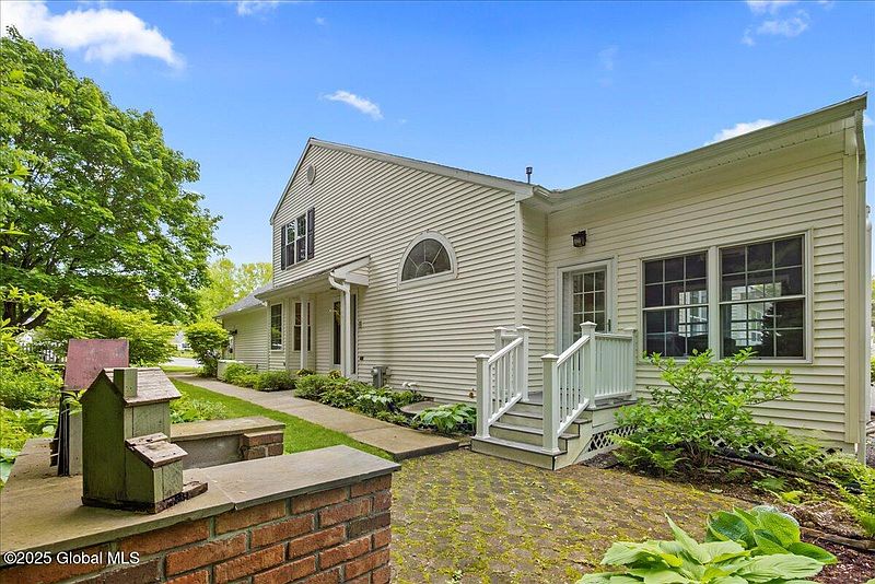 2nd image of 23 Cedar Court
