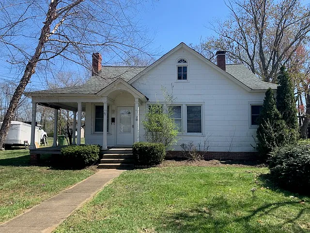 218 Claiborne Ave