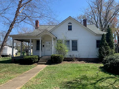 218 Claiborne Ave Photo 1
