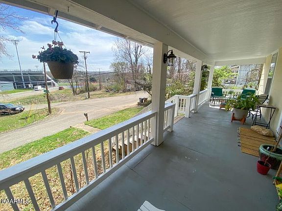 4th image of 3143 Marion Dr