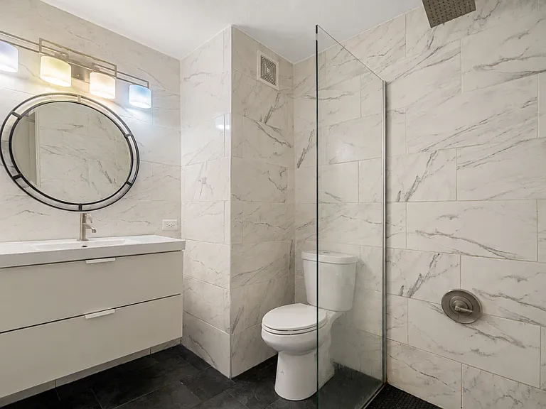 Condominio Golden Tower Apt 602 — Photo 13