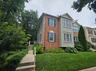 7203 Hidden Ridge Ct, Springfield, VA 22152