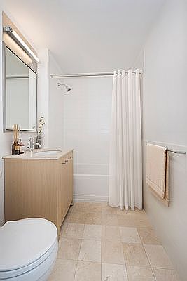 5th image of 88 Leonard St APT 523