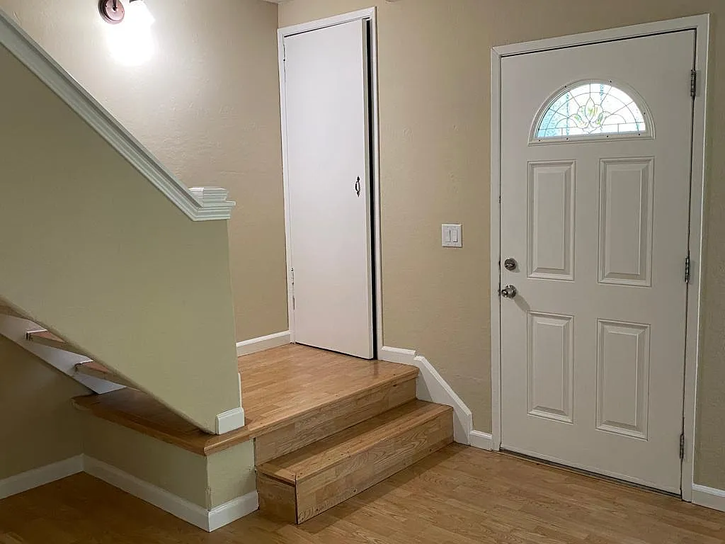 Building Photo - 2132 Cerro Terbi Ct