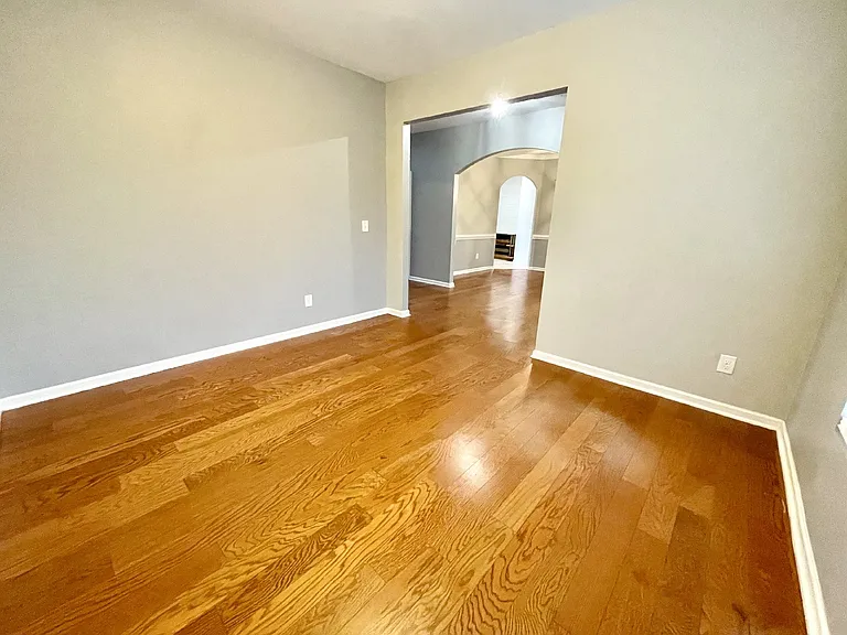 311 Highgrove Dr — Photo 35