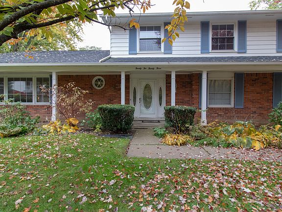 3rd image of 2223 Colonial Park Ct