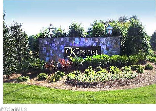 2nd image of 558 Kapstone Xing