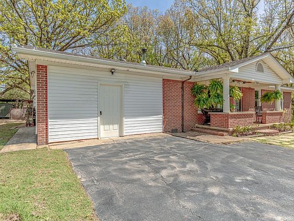 3rd image of 2337 County Road 380
