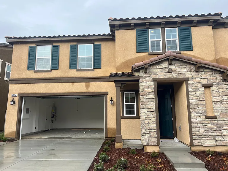 4334 S Encinitas Ave — Photo 2
