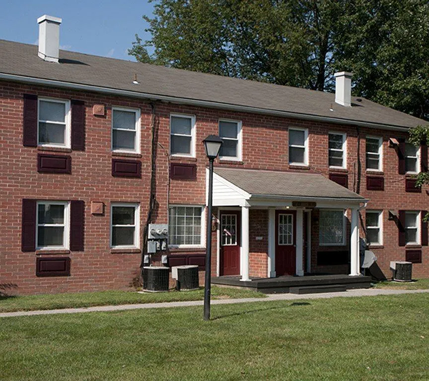 Frederick Greenes Apartments — Photo 1