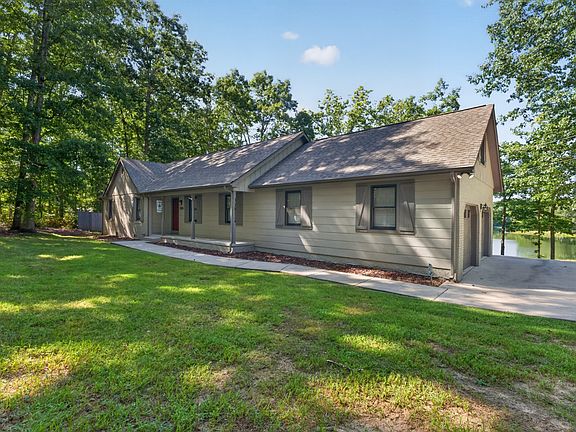 2nd image of 107 Chickory Ln