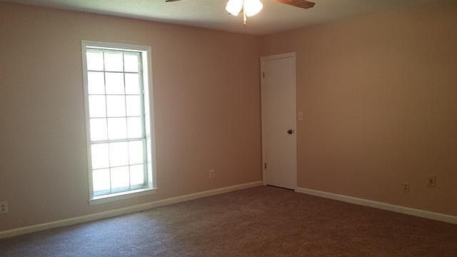 1st image of 4258 Red Oaks Dr