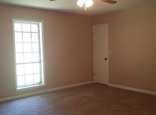 4258 Red Oaks Dr, Horn Lake, MS 38637
