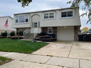 7523 162nd St, Tinley Park, IL 60477