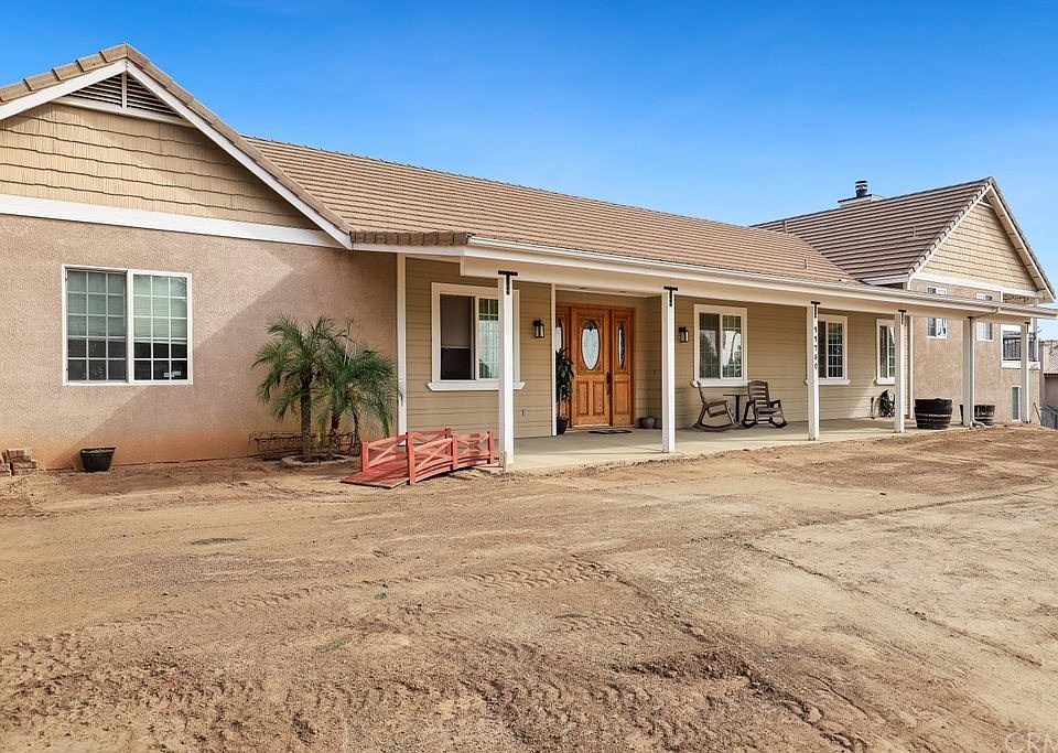 1st image of 11750 Avocado Ln