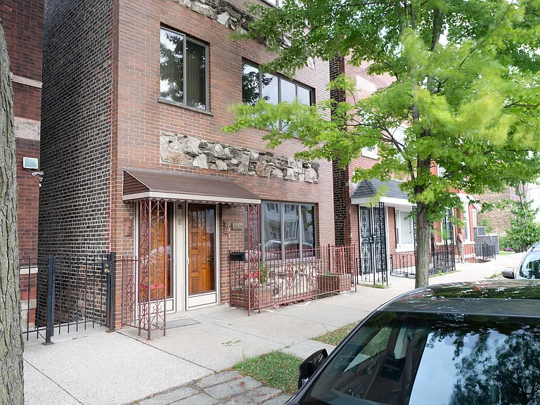 2625 S Union Ave — Photo 20