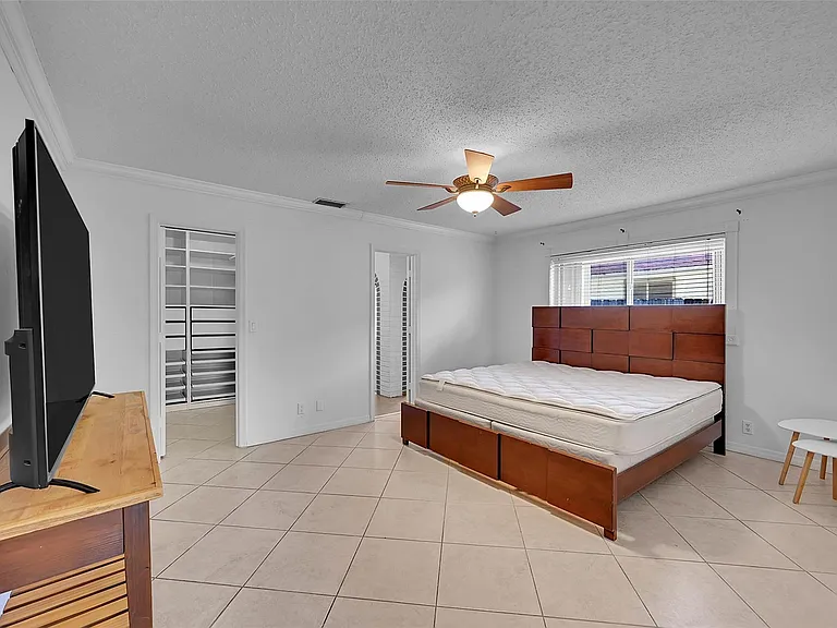 1361 SW 26th Ave — Photo 27