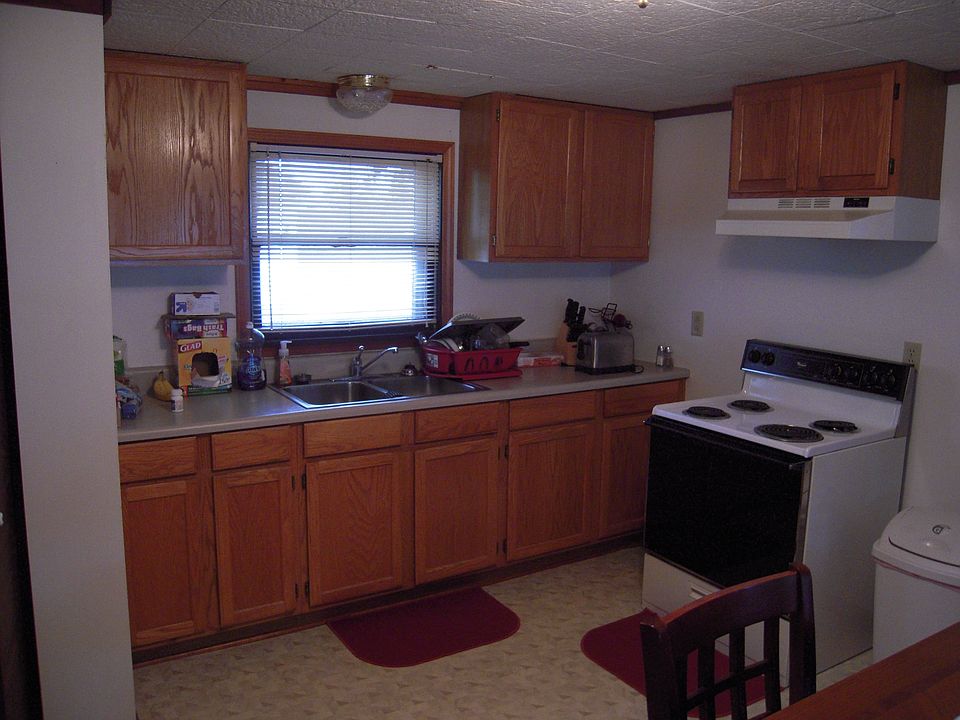 2nd image of 10390 Main St APT 2
