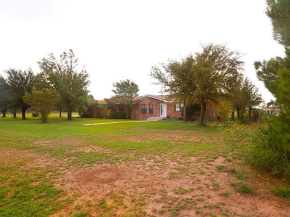 4th image of 1901 Westside Dr